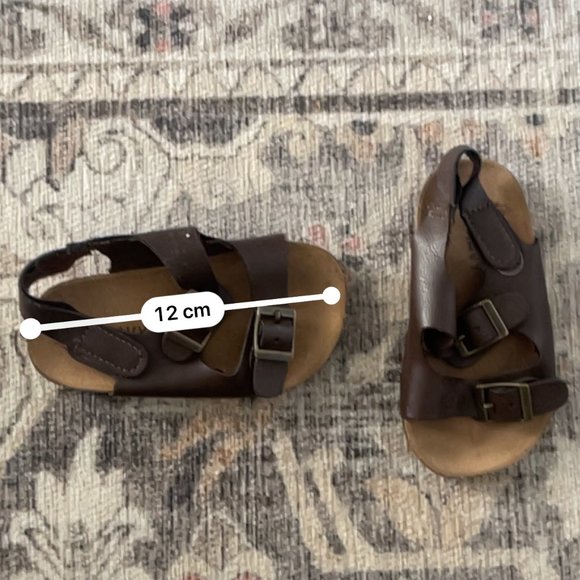 GAP Buckle Sandals - Picture 4 of 5